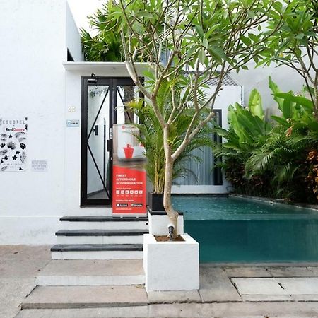 Auberge de jeunesse Reddoorz @ Jalan Raya Semat Canggu à Bali Extérieur photo