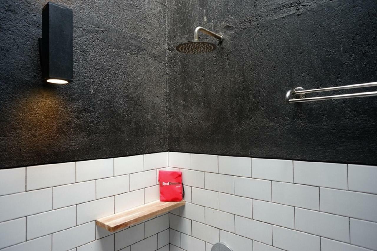 Auberge de jeunesse Reddoorz @ Jalan Raya Semat Canggu à Bali Extérieur photo
