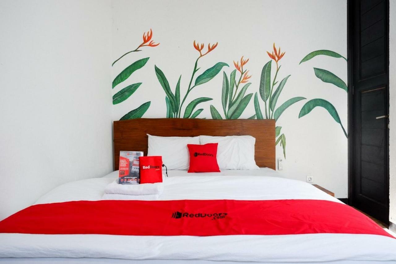 Auberge de jeunesse Reddoorz @ Jalan Raya Semat Canggu à Bali Extérieur photo