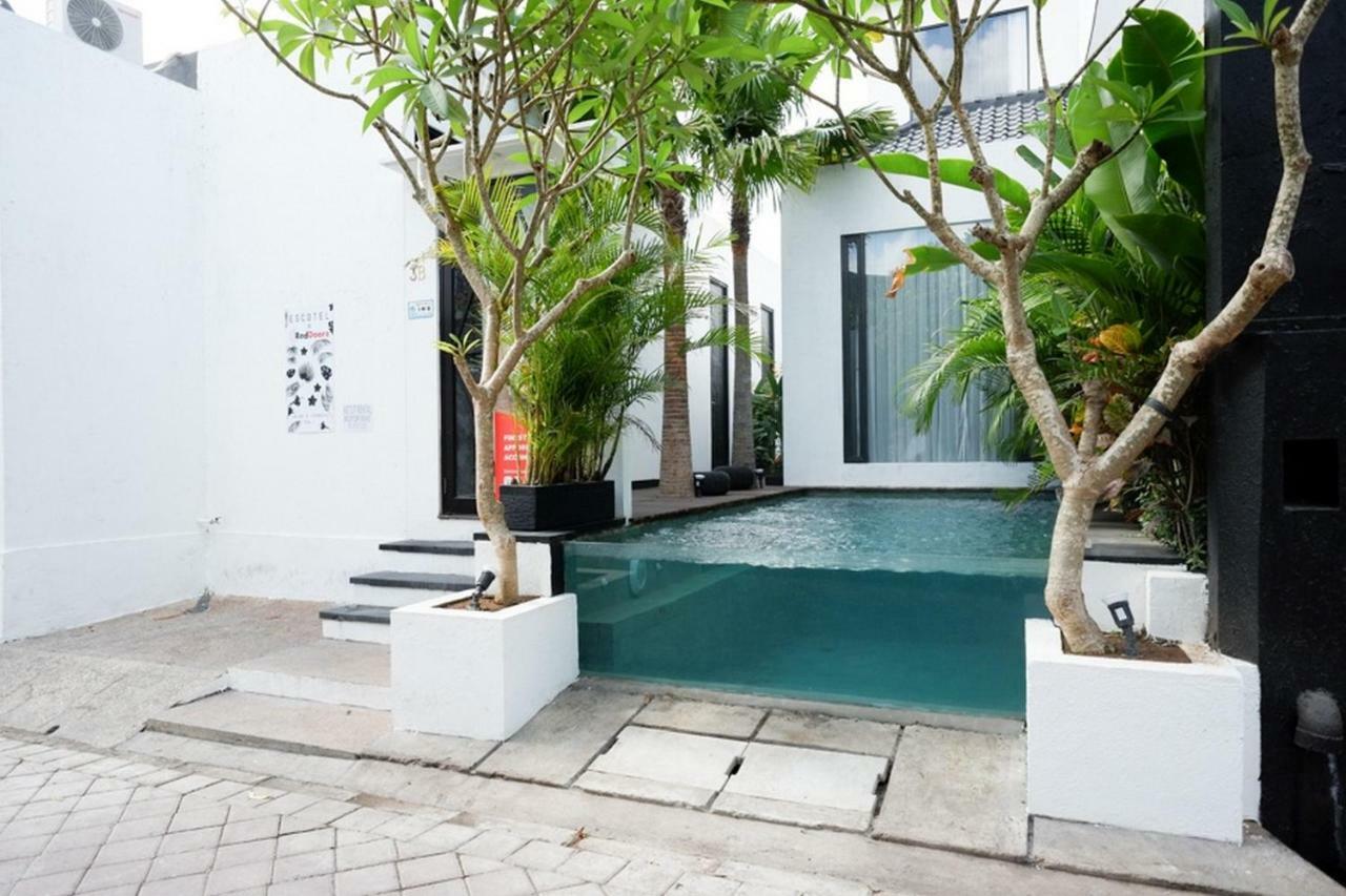 Auberge de jeunesse Reddoorz @ Jalan Raya Semat Canggu à Bali Extérieur photo